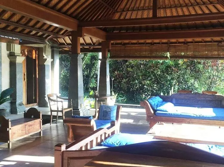 Majatalo Puri Sangkih