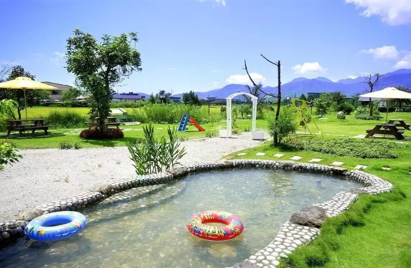 پانسیون Rainbow Garden B&b