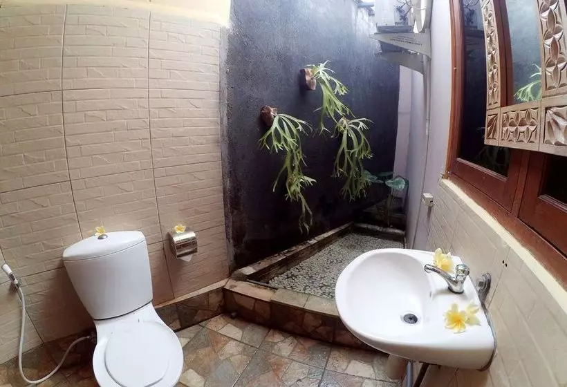 ペンション Svaha Guest House