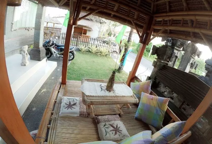 ペンション Svaha Guest House