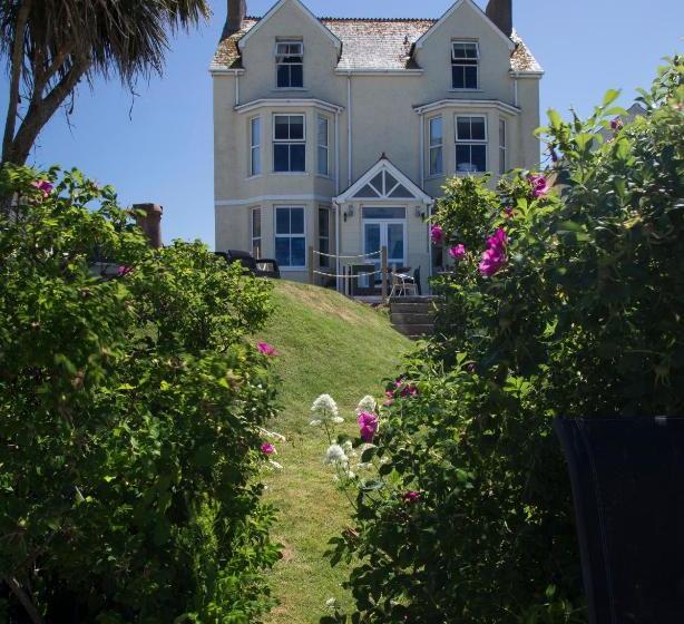 膳宿费 The Avalon