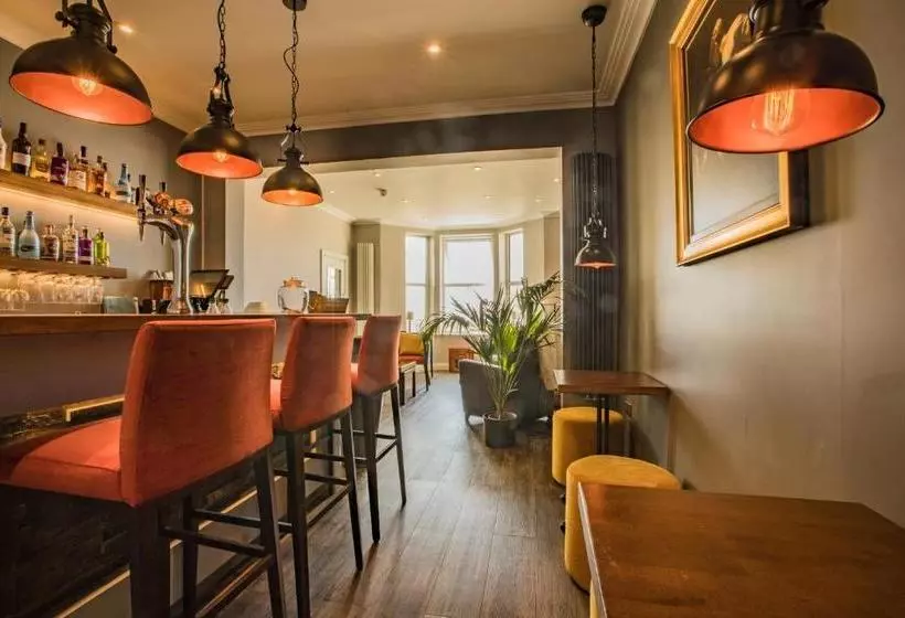 ペンション The Avalon