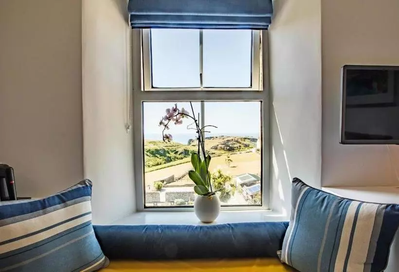 ペンション The Avalon