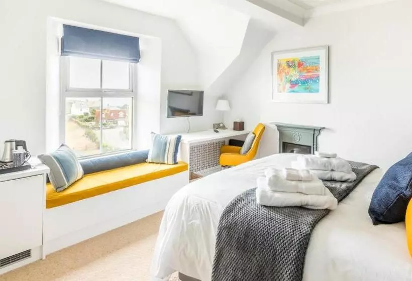 ペンション The Avalon