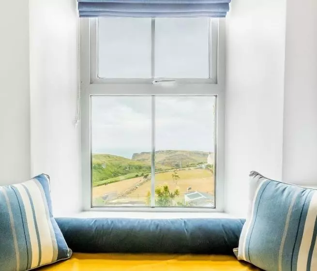 ペンション The Avalon