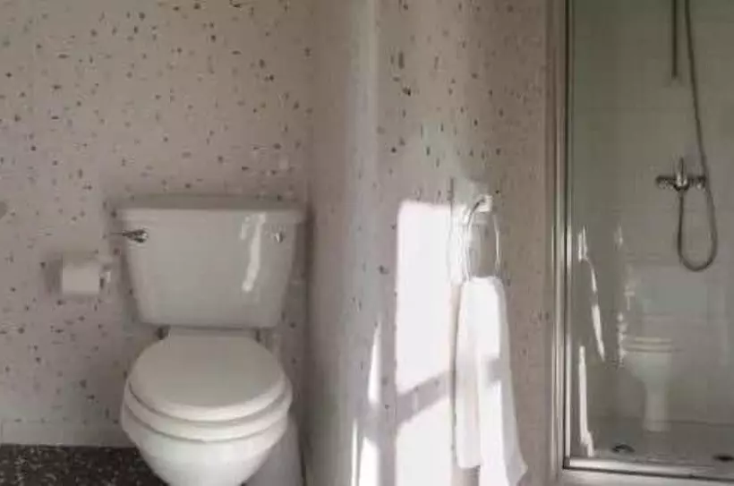 Majatalo The Sunningdale