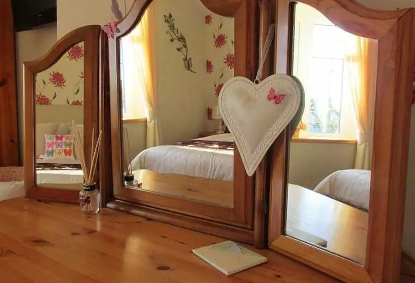 Majatalo The Sunningdale