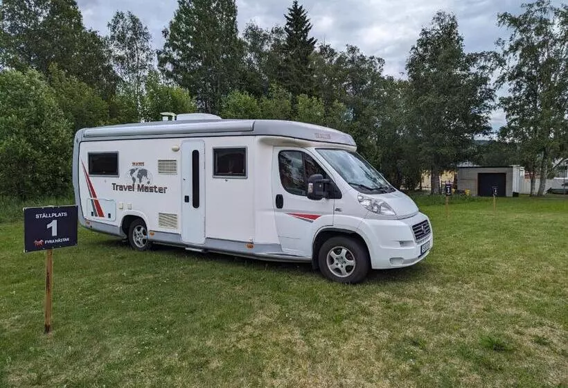 تختخواب و صبحانه Motell Fyra Hästar