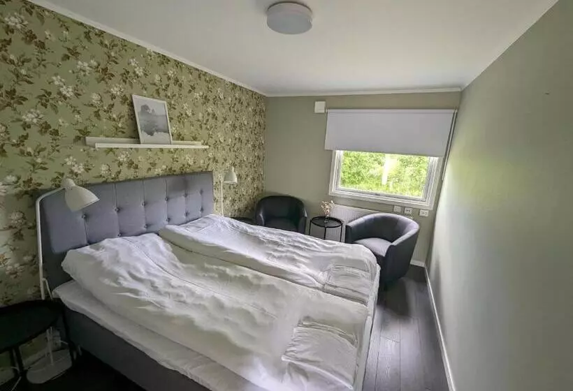 تختخواب و صبحانه Motell Fyra Hästar