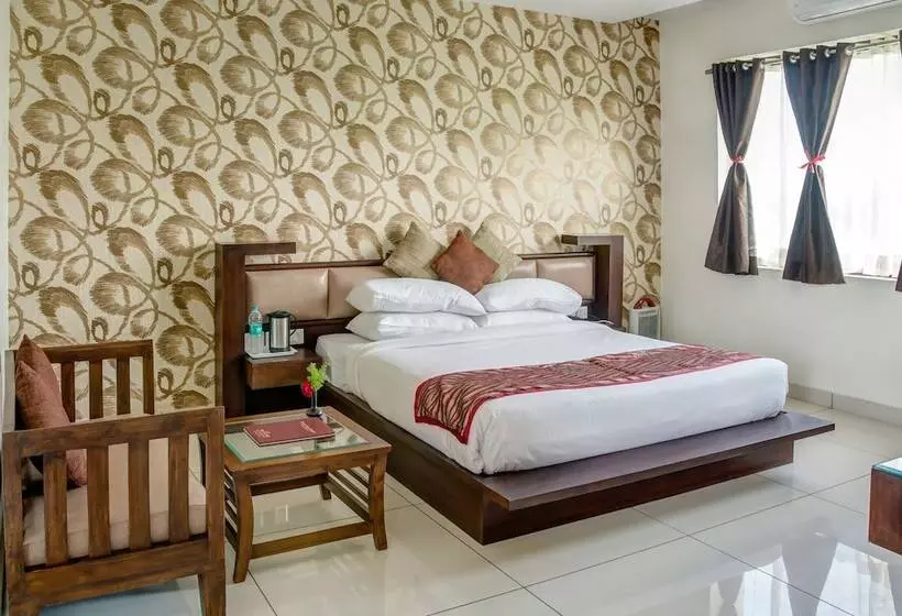 Gajraj Trails Resort