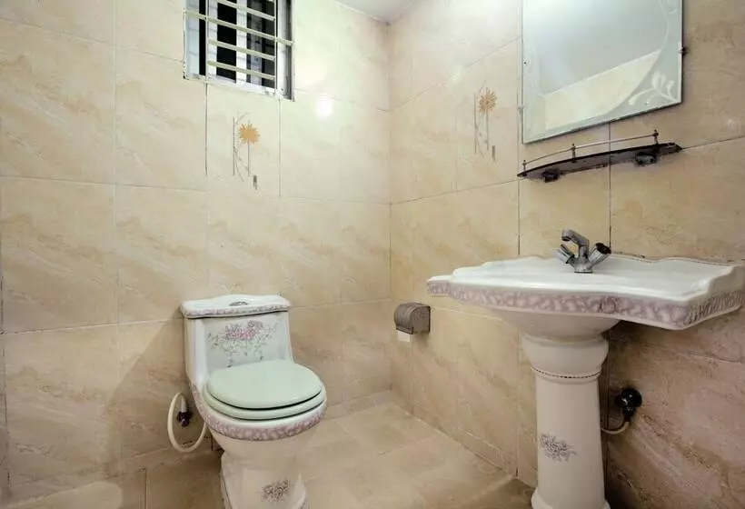 هتل Galaxy Resort Limited