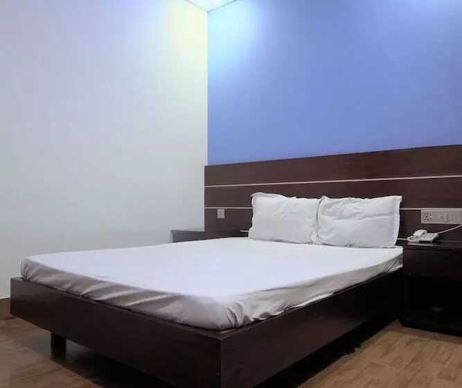 هتل Galaxy Resort Limited