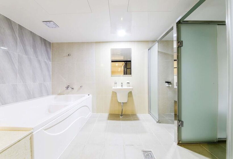 בית מלון כפרי Goodchoice Yangsan