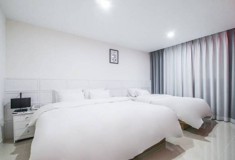 בית מלון כפרי Goodchoice Yangsan