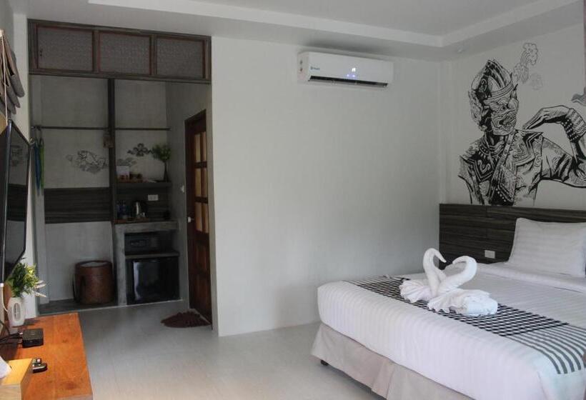 Hotel Koh Ngai Paradise Beach