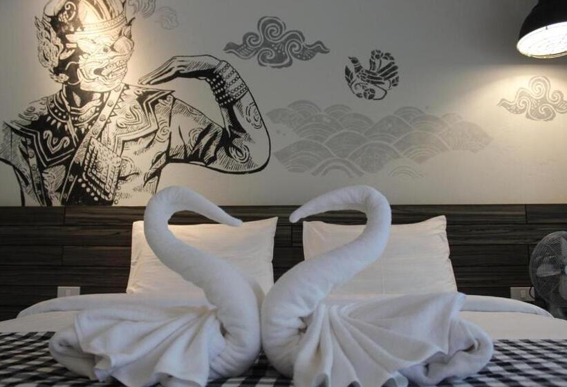 Hotel Koh Ngai Paradise Beach