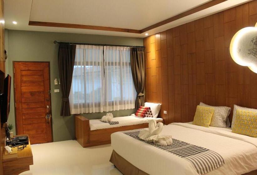 Hotel Koh Ngai Paradise Beach