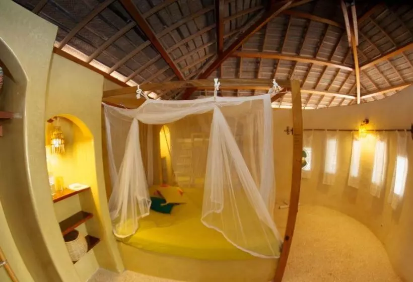 هتل Lodges Des Collines De Niassam