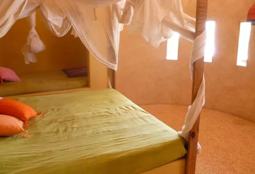 هتل Lodges Des Collines De Niassam