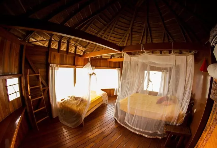 هتل Lodges Des Collines De Niassam