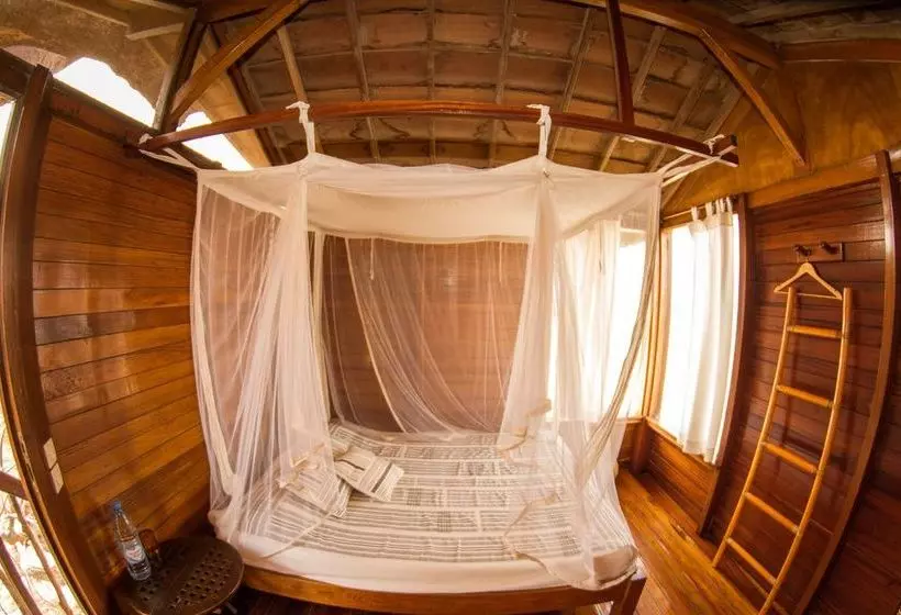 هتل Lodges Des Collines De Niassam