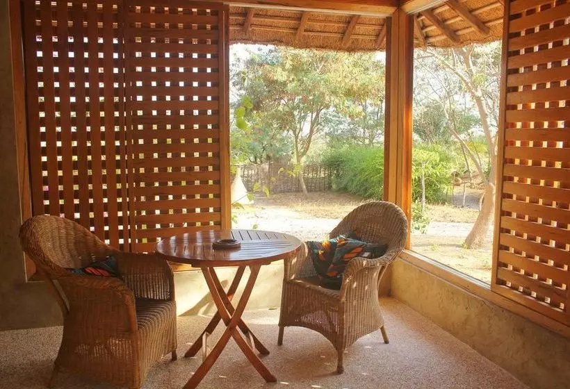 هتل Lodges Des Collines De Niassam
