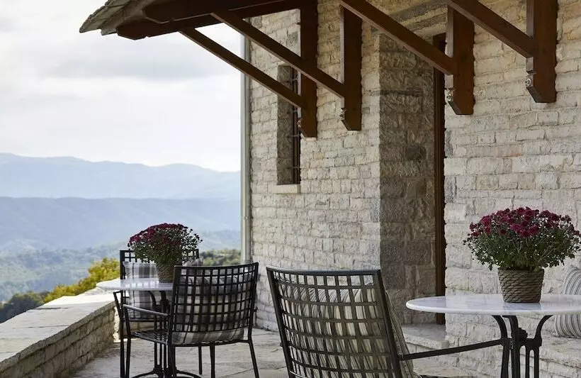 Hotelli Mountrace Suites & Spa