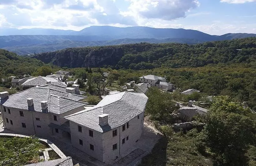 Hotelli Mountrace Suites & Spa