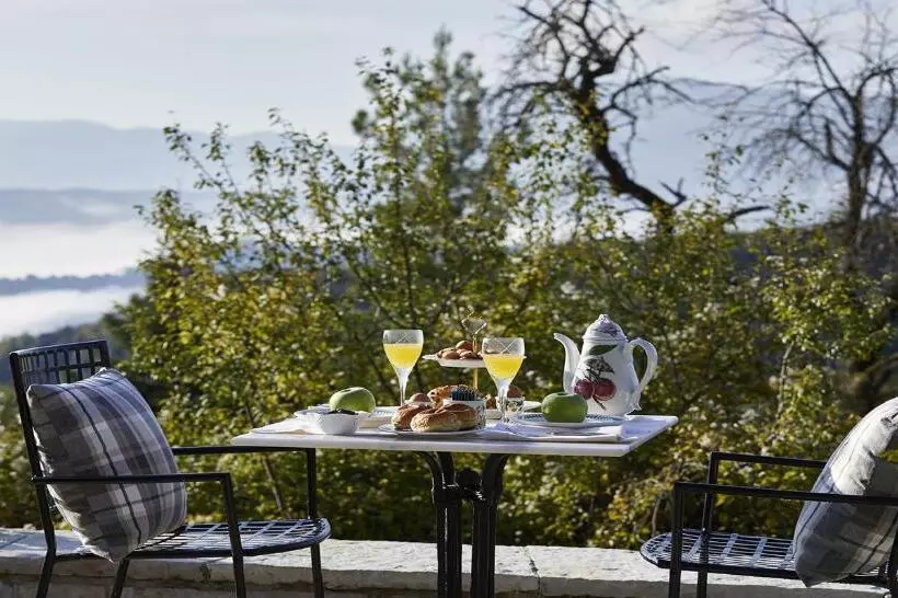 Hotelli Mountrace Suites & Spa