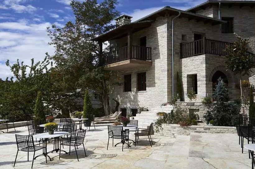 Hotelli Mountrace Suites & Spa