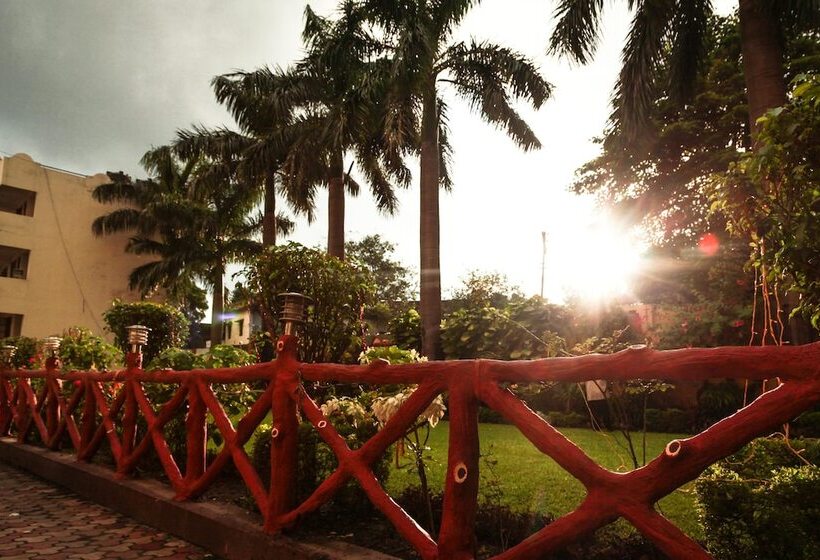 בית מלון כפרי Neeraj Bhawan