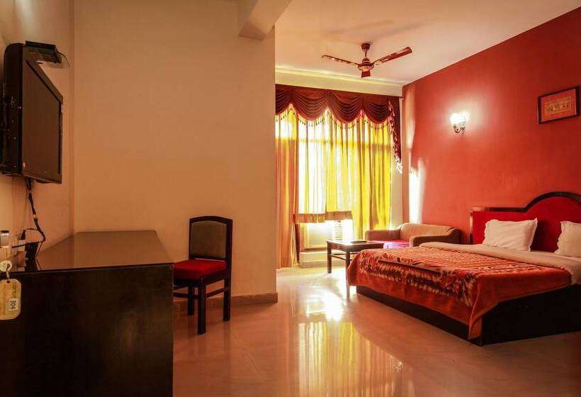 בית מלון כפרי Neeraj Bhawan