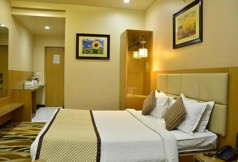 Hotelli Surya International