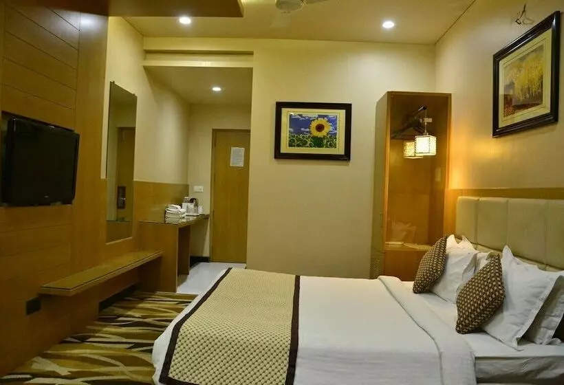 Hotelli Surya International