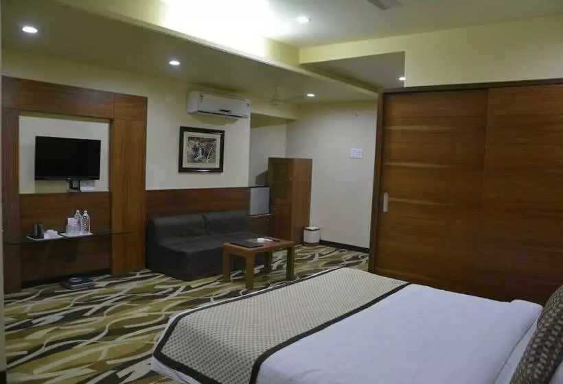 Hotelli Surya International