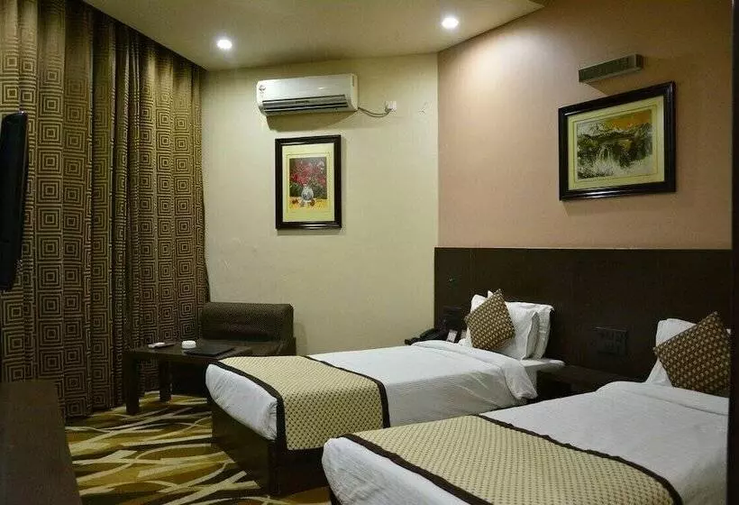 Hotelli Surya International