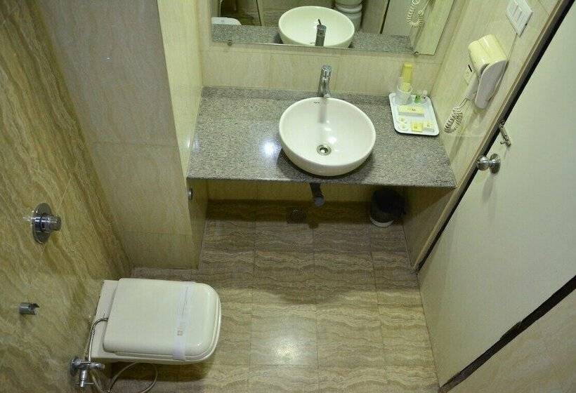 ホテル Surya International