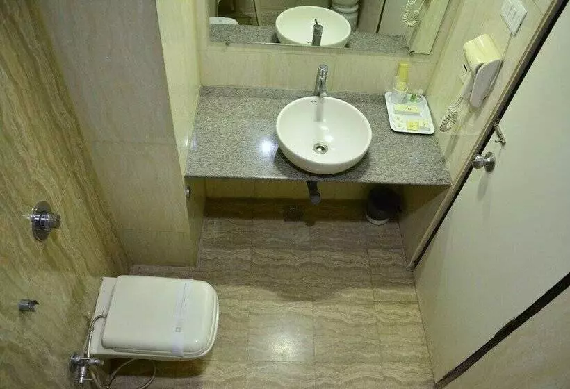 Hotelli Surya International