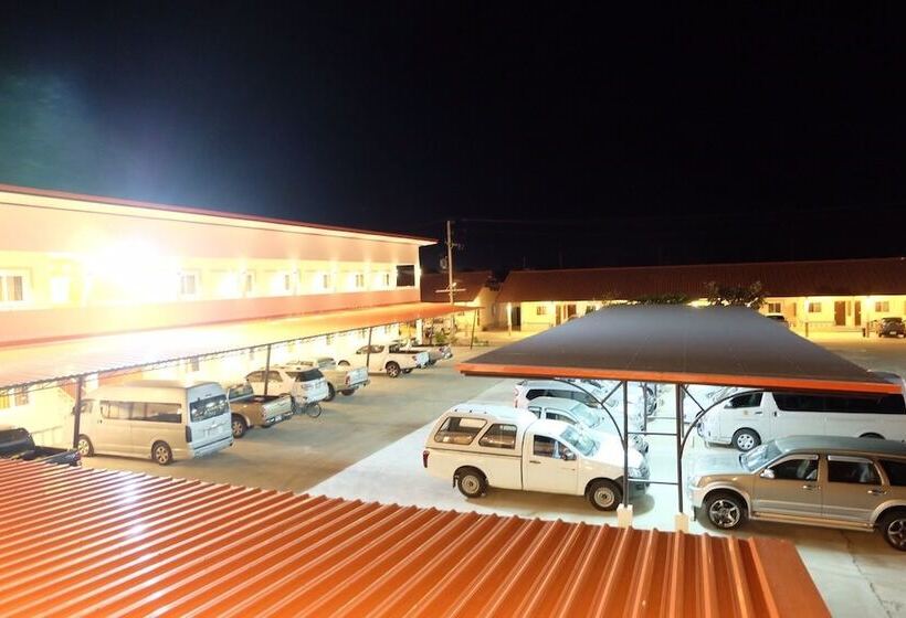 Отель The Phant