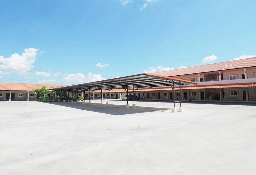 Отель The Phant