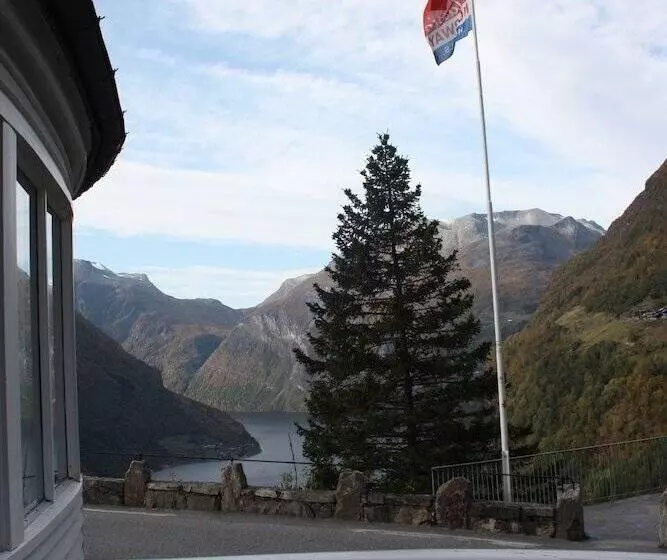L Utsikten Geiranger   By Classic Norway Hotels