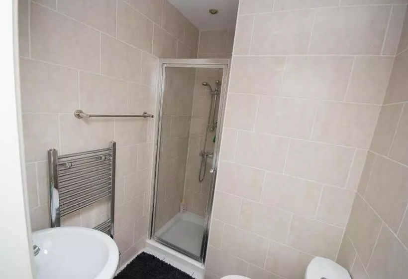 Marley Mansions Apartment   Clarendon