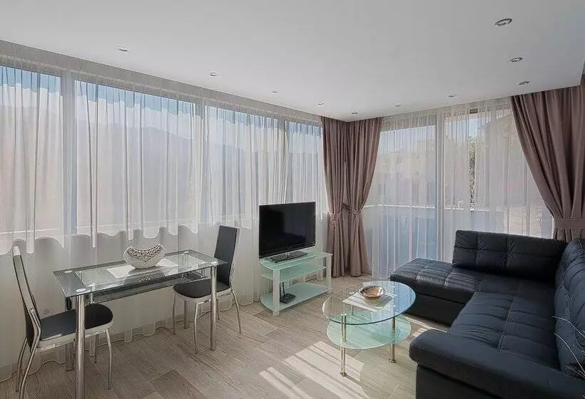 Montelux Apartments