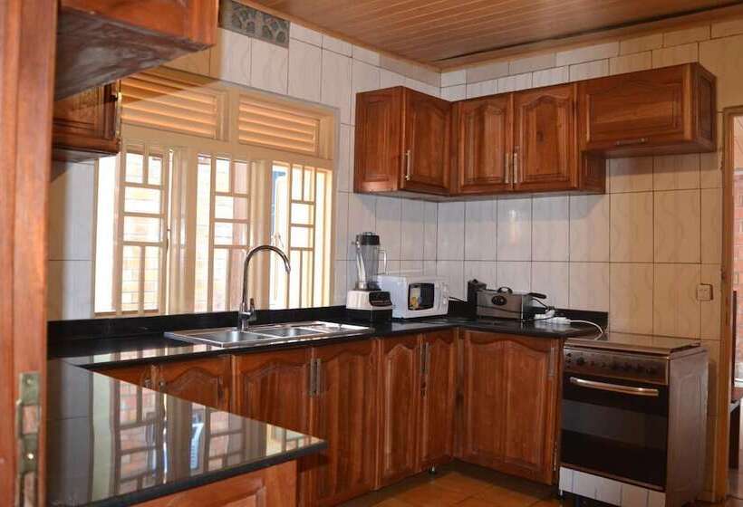 پانسیون Keva Guest House