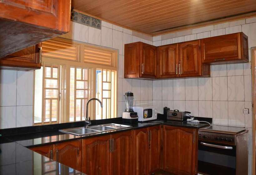 پانسیون Keva Guest House