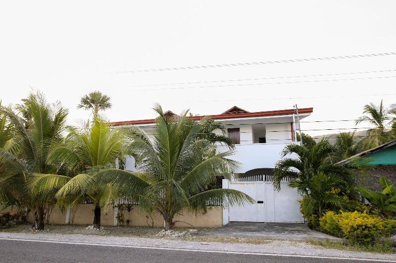 Pansiyon Luzmin Bh  White House