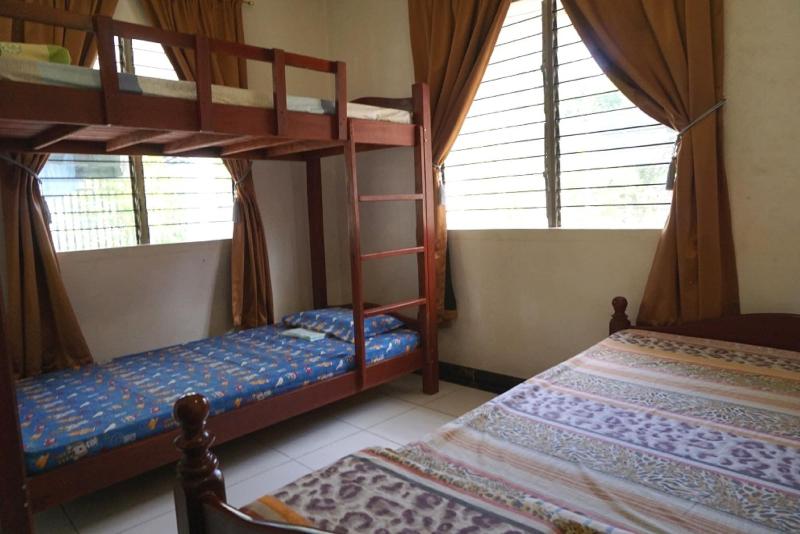 Pansiyon Luzmin Bh  White House