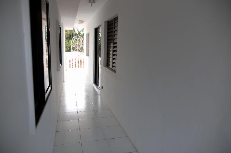 Pansiyon Luzmin Bh  White House