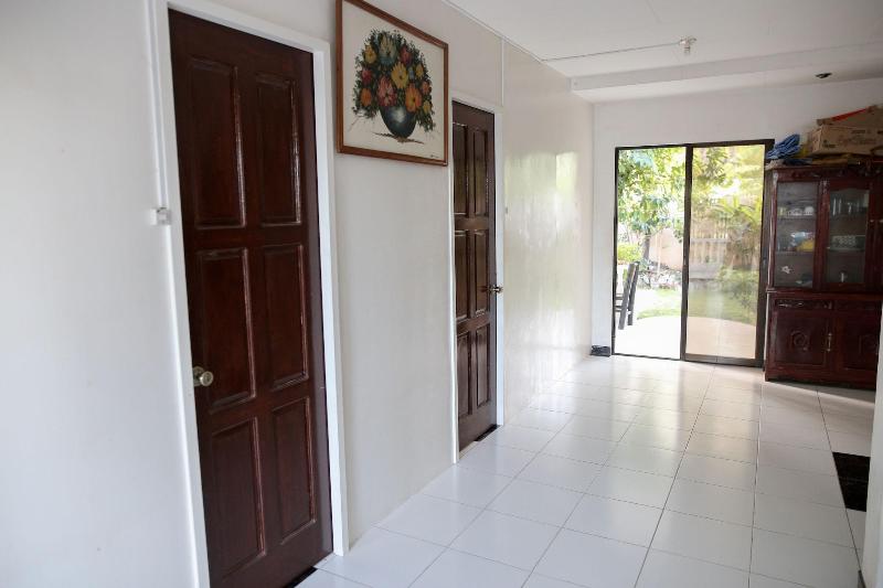 Pansiyon Luzmin Bh  White House