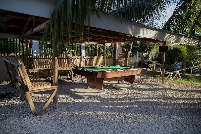 Pansiyon Luzmin Bh  White House